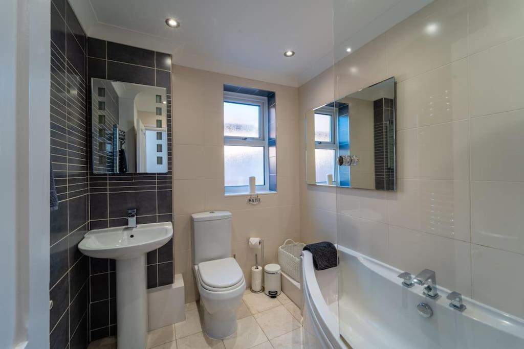 A Beautiful And Stylish 2 Bed Flat Close To Beach Bournemouth Exterior photo